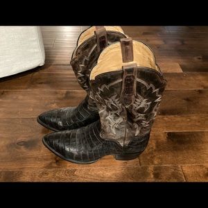 Men’s cowboy boots